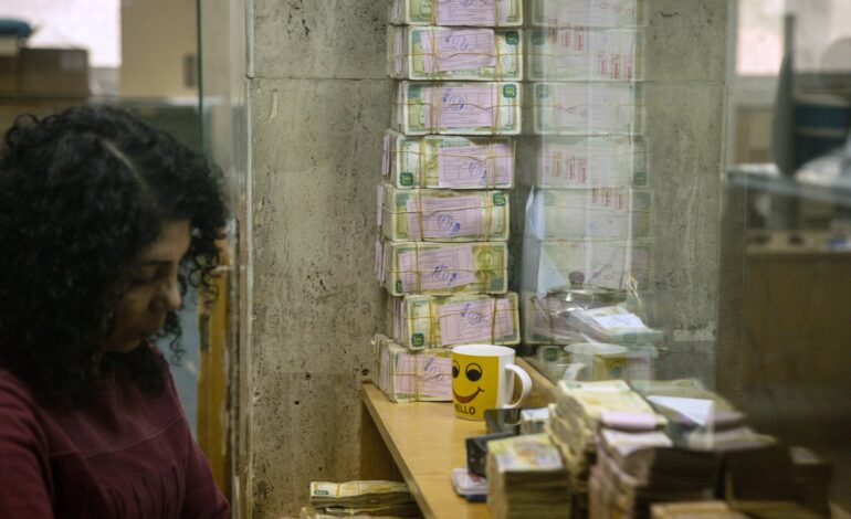 الليرة السورية ترتفع مقابل الدولار