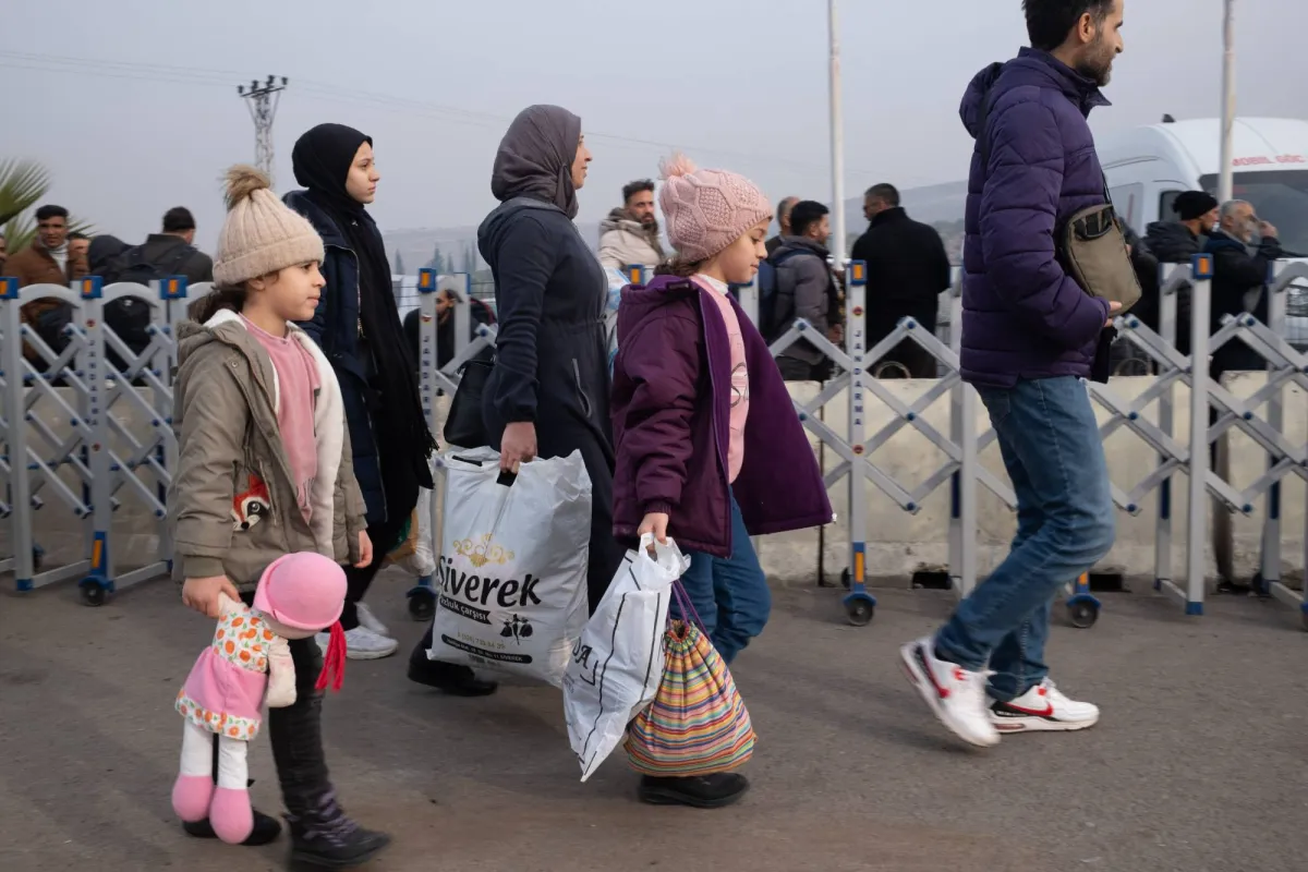 «المجلس الأوروبي» رفع العقوبات رسمياً عن سوريا… مع استثناءات