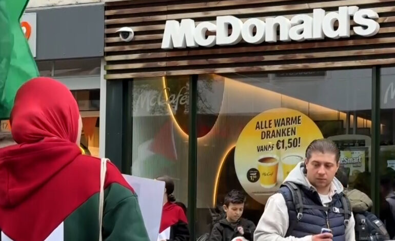 انخفاض مفاجئ بمبيعات ماكدونالدز العالمية