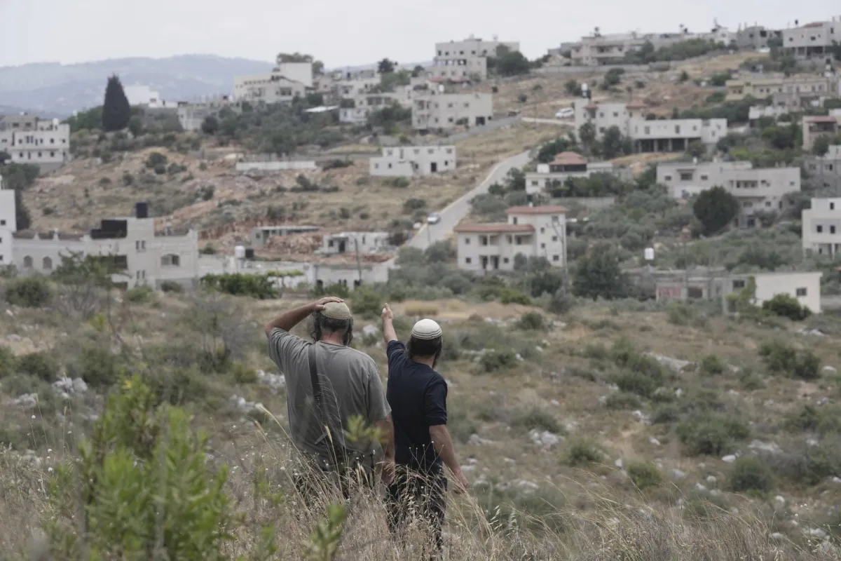 بريطانيا تفرض عقوبات على مستوطنين إسرائيليين في الضفة الغربية