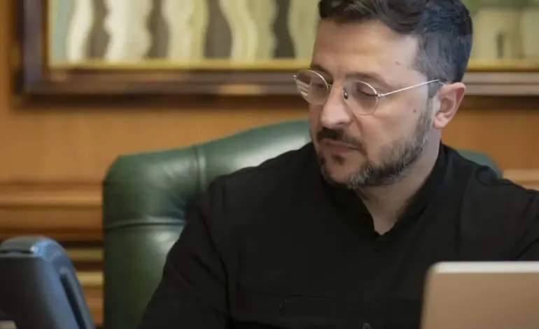 زيلينسكي يتهم روسيا بالعمل على كسب الوقت للمماطلة في محادثات السلام