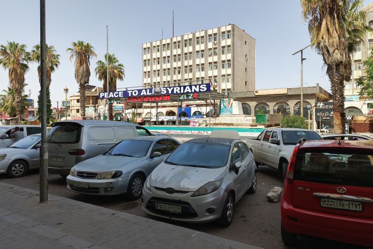ساحة الكرامة وسط السويداء، خالية من أي مظاهر للاحتجاج (الجزيرة)