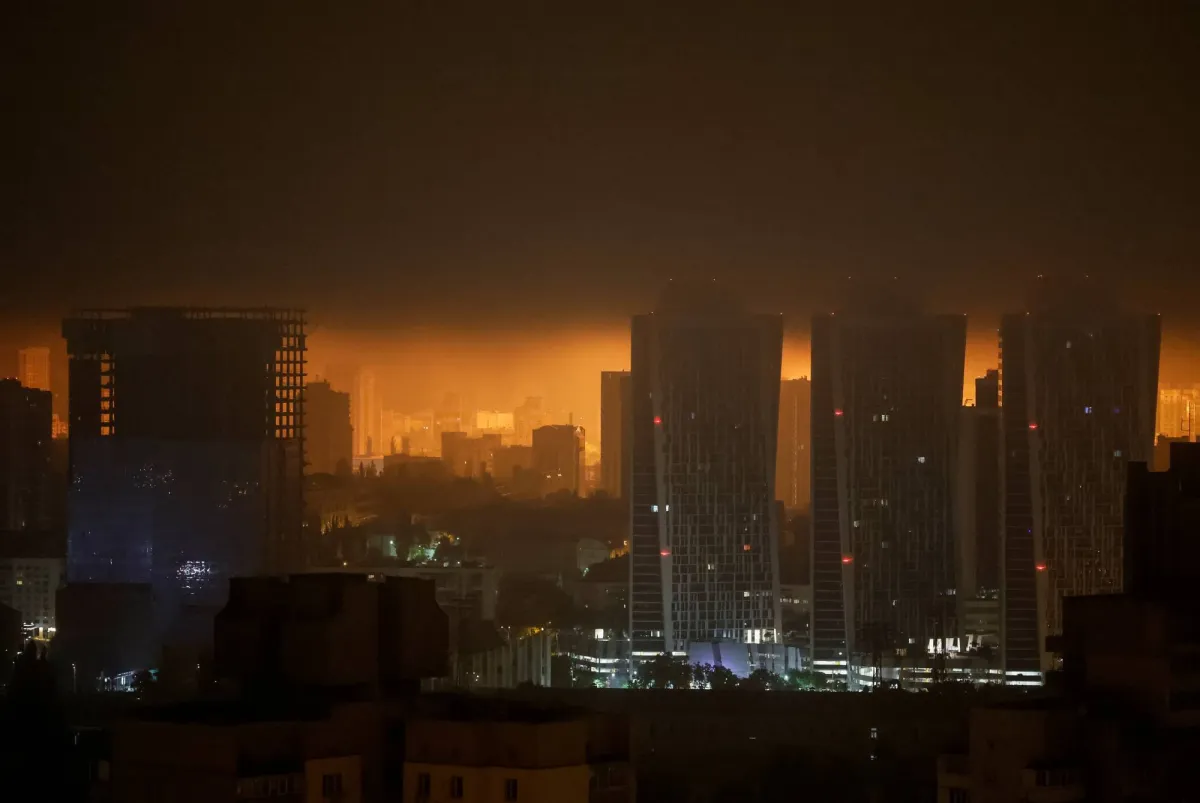 موسكو تقترب من وضع «معاهدة سلام نهائية» وتحذر من «صدام» مع الناتو