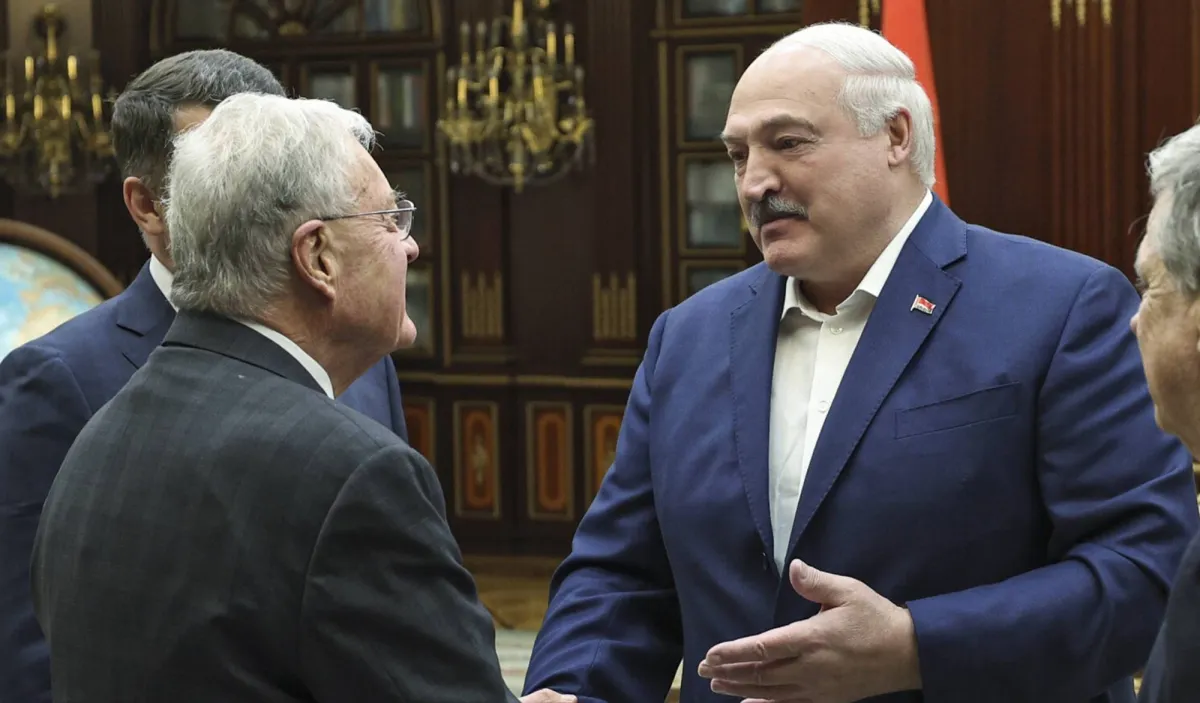 بيلاروسيا تُفرج عن المعارض تسيخانوسكي عقب لقاء كيلوغ ولوكاشينكو