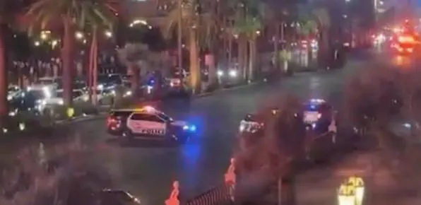 رجل يفتح النار بمنطقة مزدحمة في لاس فيغاس