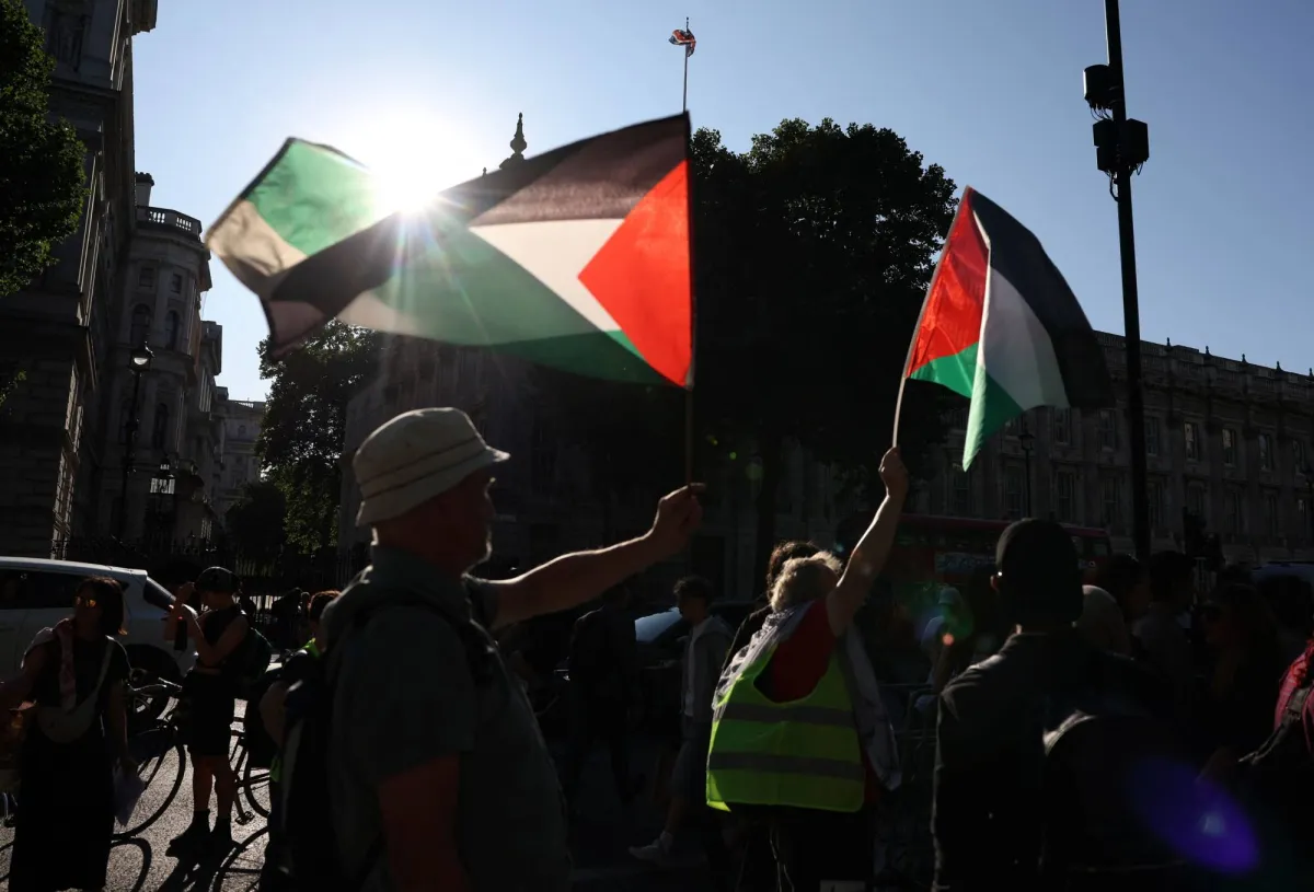 الشرطة البريطانية تعتقل نحو 20 من مؤيدي حركة «فلسطين أكشن»